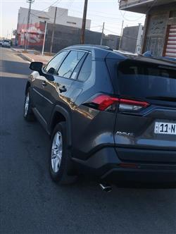 تۆیۆتا ڕاڤ 4